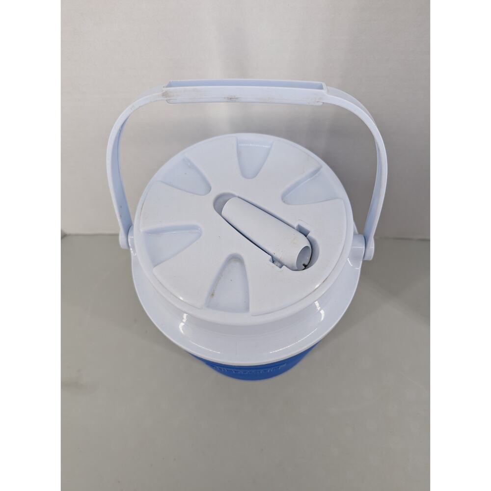 Vintage Rubbermaid One Gallon Drinking Cooler Handle Spout Blue Ribbed 11” - Picture 2 of 4